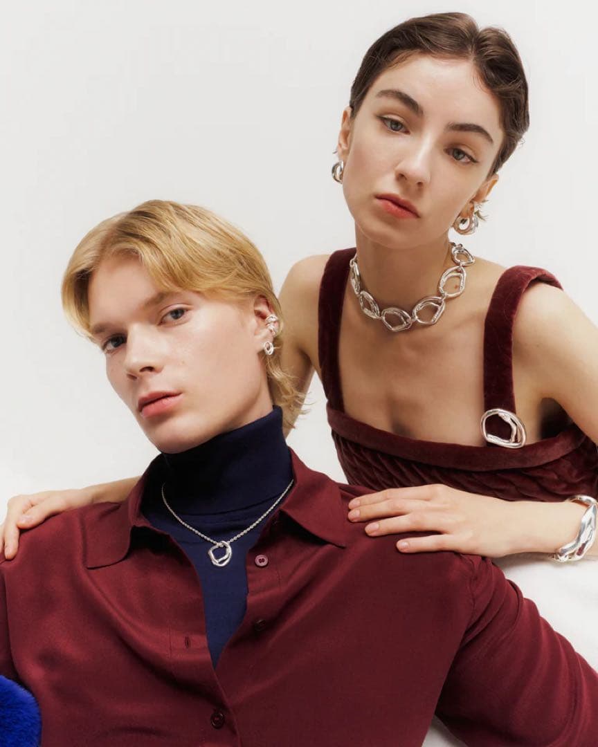 #64 フィンランド発　カレワラジュエリーMännyt フープピアス シルバー