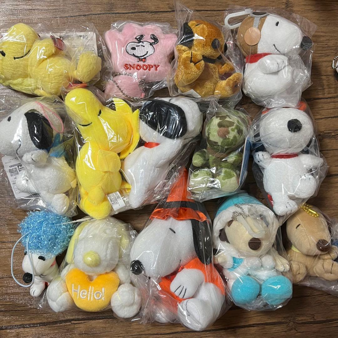 スヌーピー　ぬいぐるみマスコットなど沢山詰め合わせセット（67点）