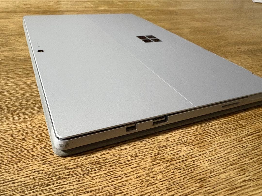 【美品】Microsoft Surface Pro（第5世代）