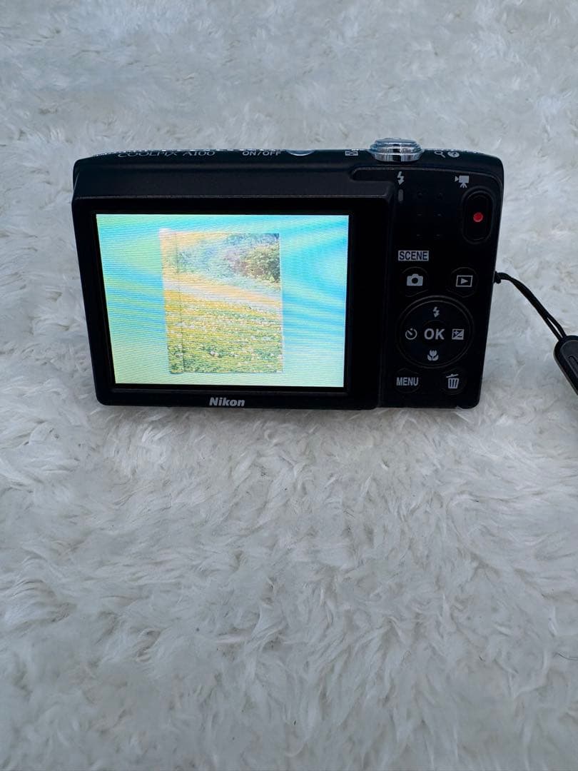 Nikon COOLPIX シルバー コンパクトデジタルカメラ　動作確認済み