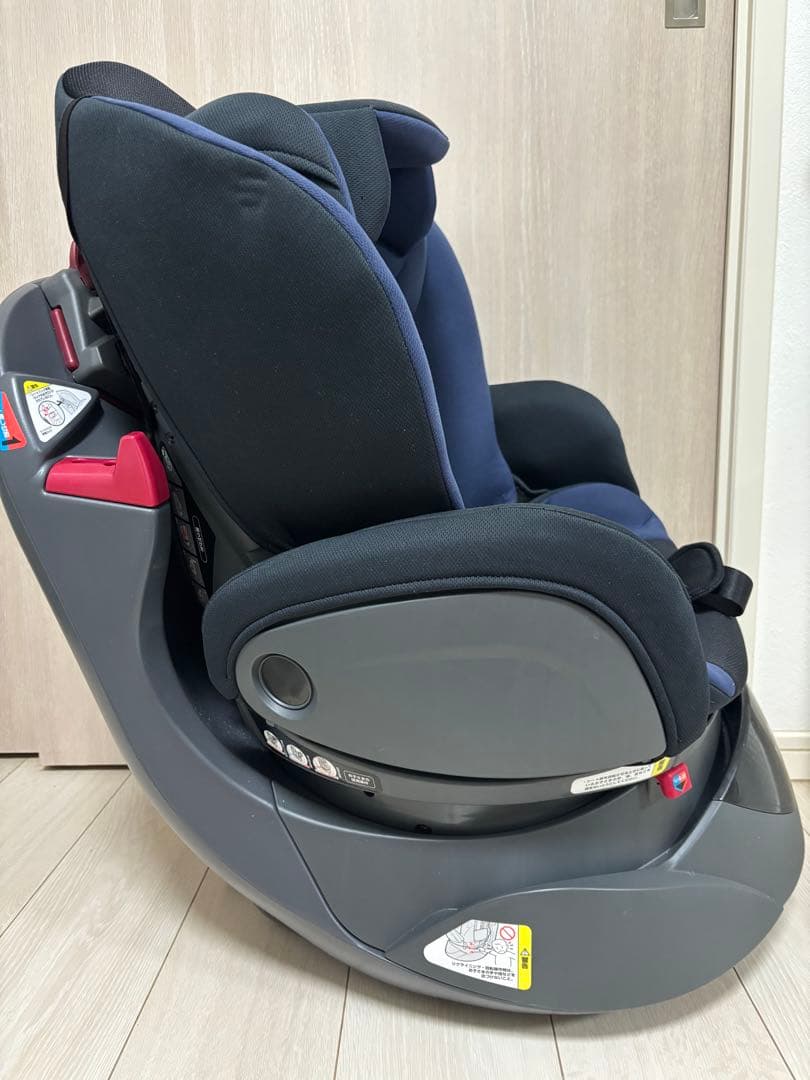 Aprica ネイビー チャイルドシート　ディアターンプラス　アップリカ