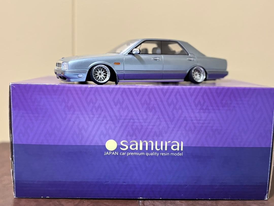 希少！31シーマ 1/18 samurai CIMA シルバー レジンモデル