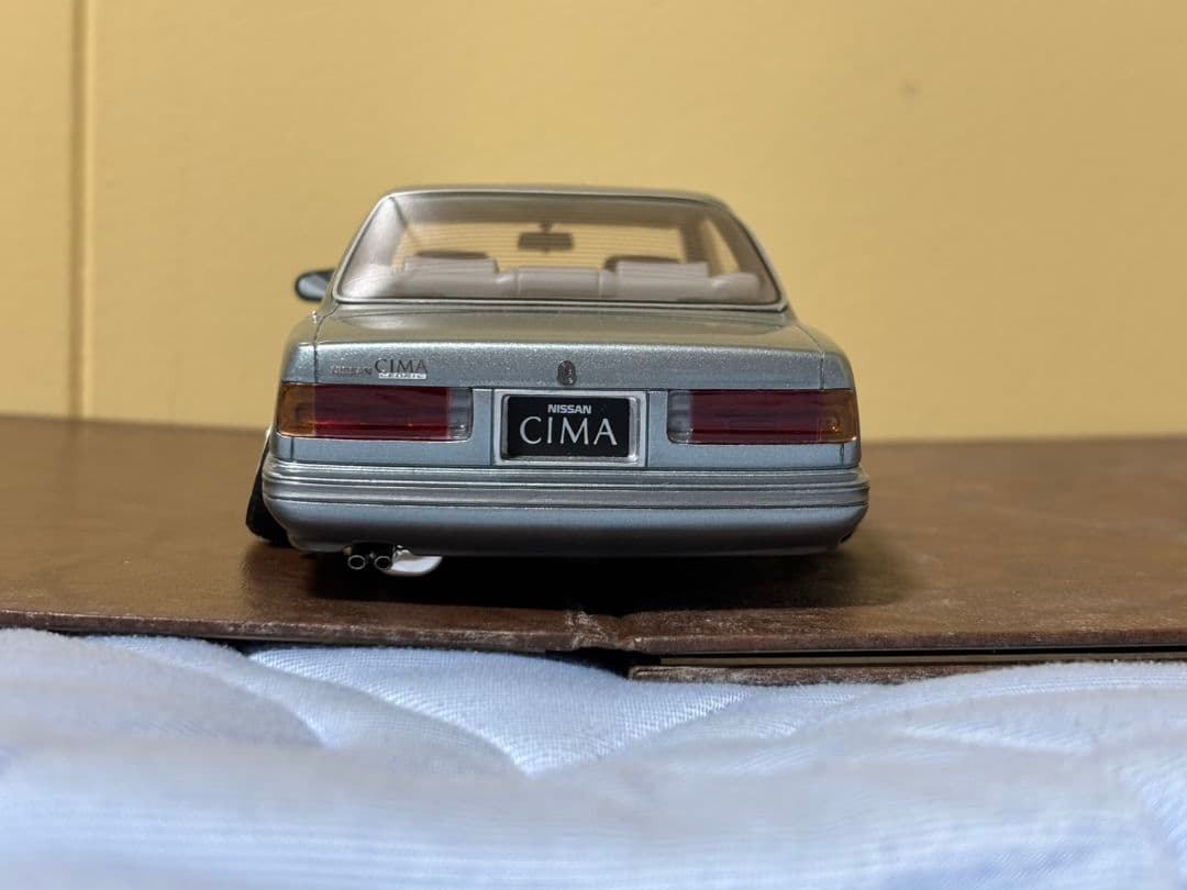 希少！31シーマ 1/18 samurai CIMA シルバー レジンモデル