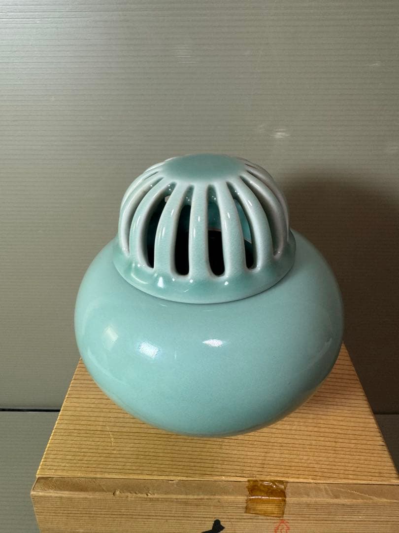 2863 小笠原長春　鍋島青磁香炉　未使用
