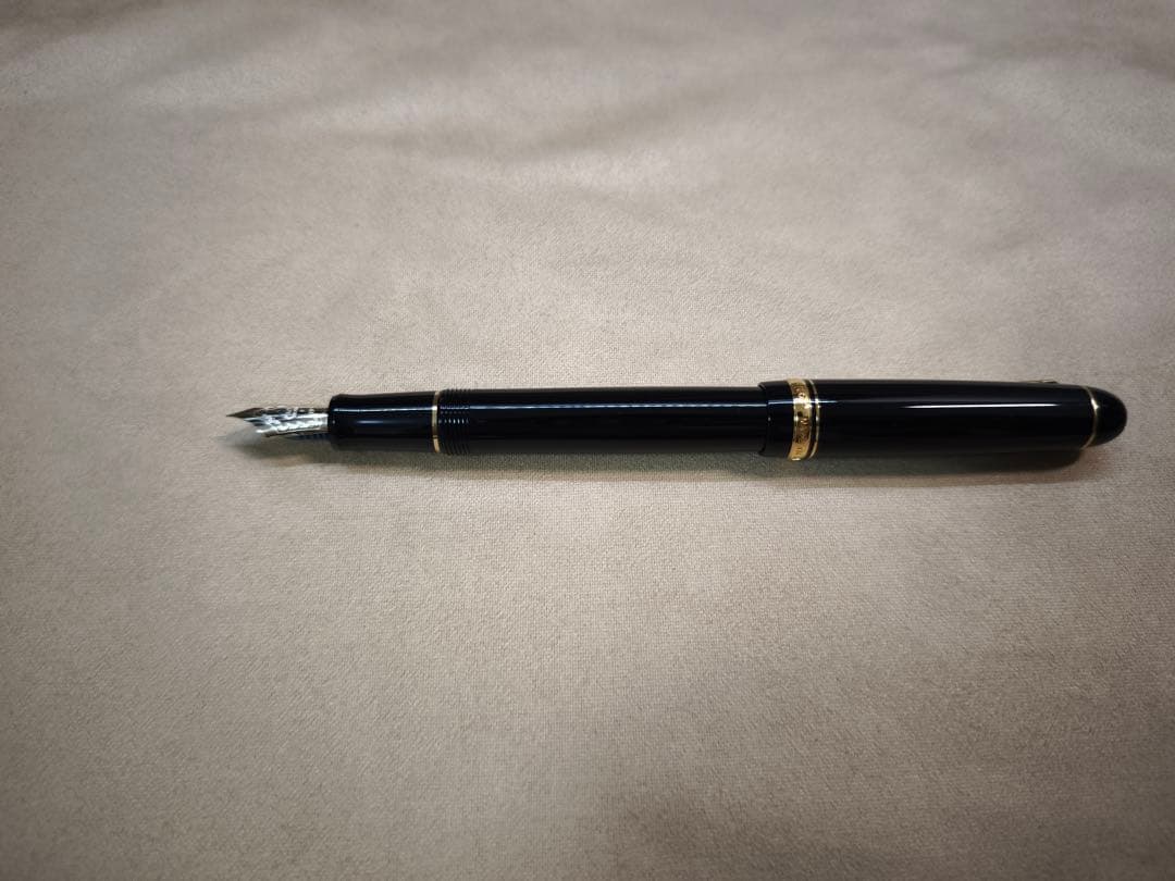 PILOT万年筆 カスタム74 ブラックEF