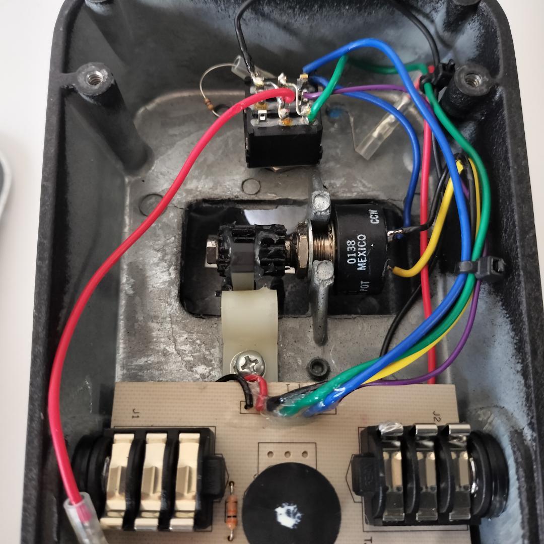 CRY BABY GCB-95トゥルーバイパス化 Blue LEDモディファイ