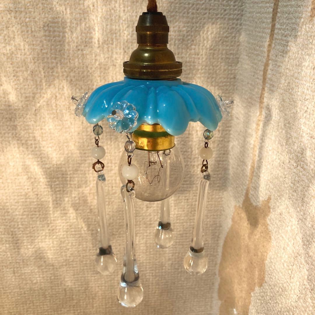 ミニシャンデリア　19世紀　アンティーク　オパールセント　シェード