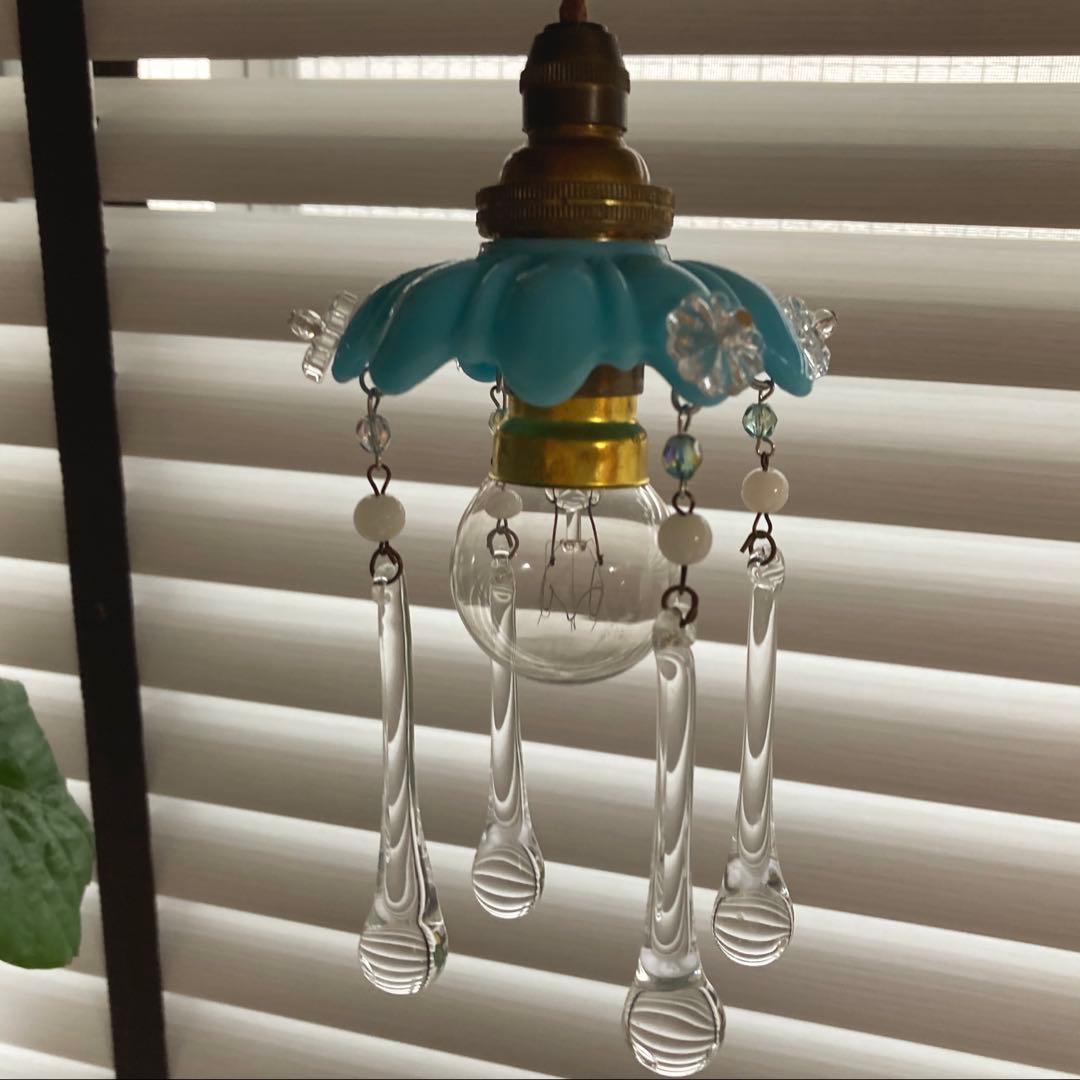 ミニシャンデリア　19世紀　アンティーク　オパールセント　シェード