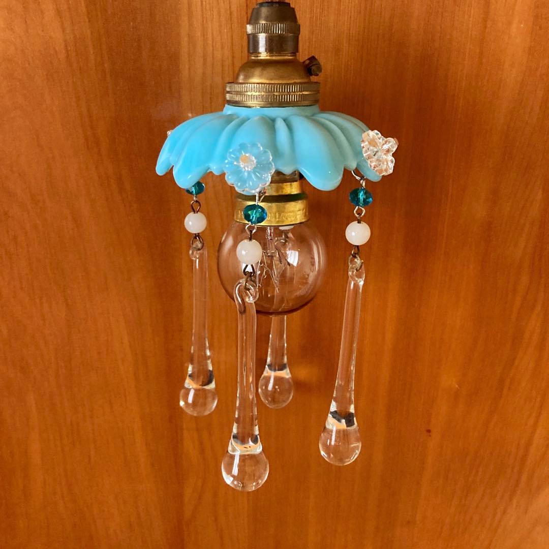 ミニシャンデリア　19世紀　アンティーク　オパールセント　シェード