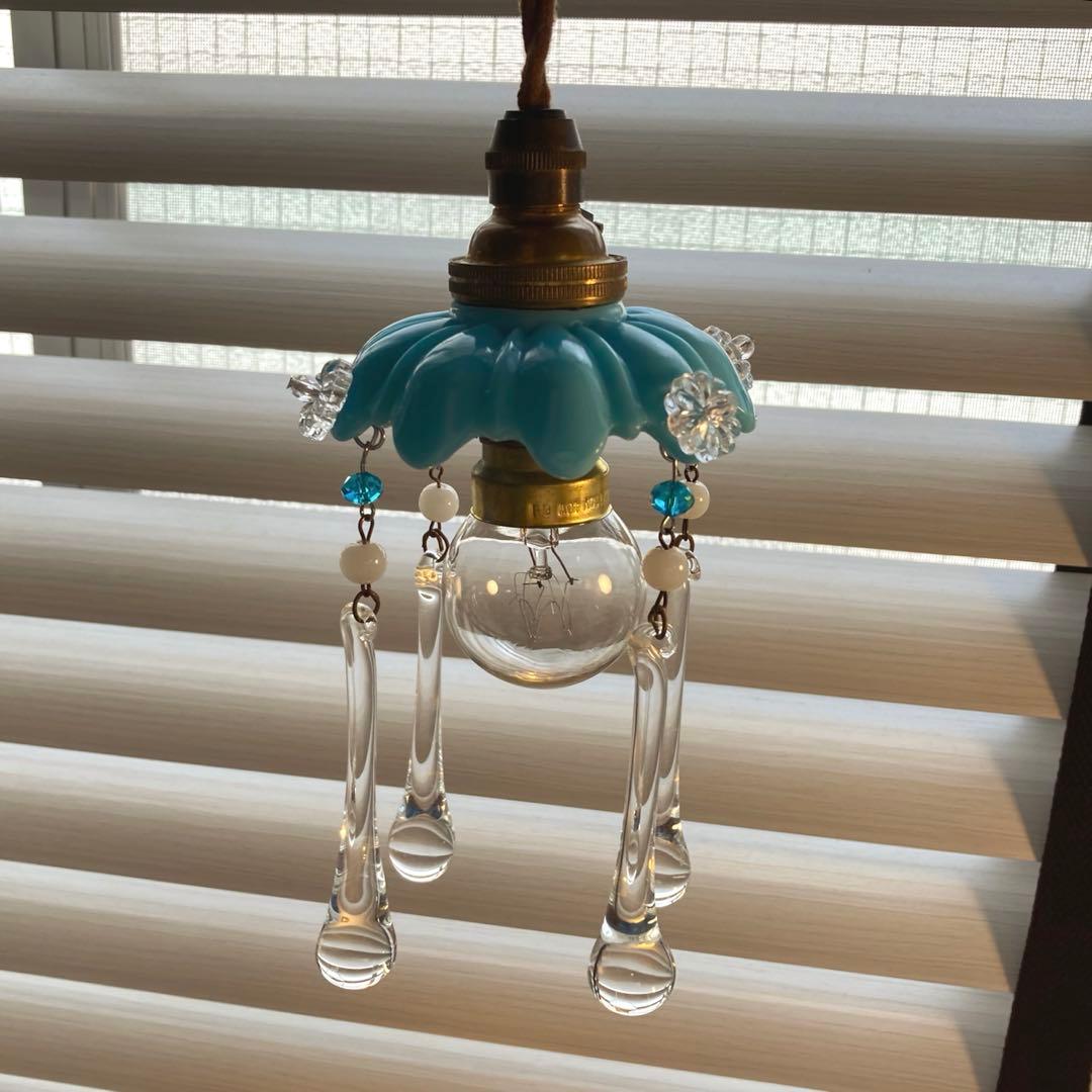 ミニシャンデリア　19世紀　アンティーク　オパールセント　シェード