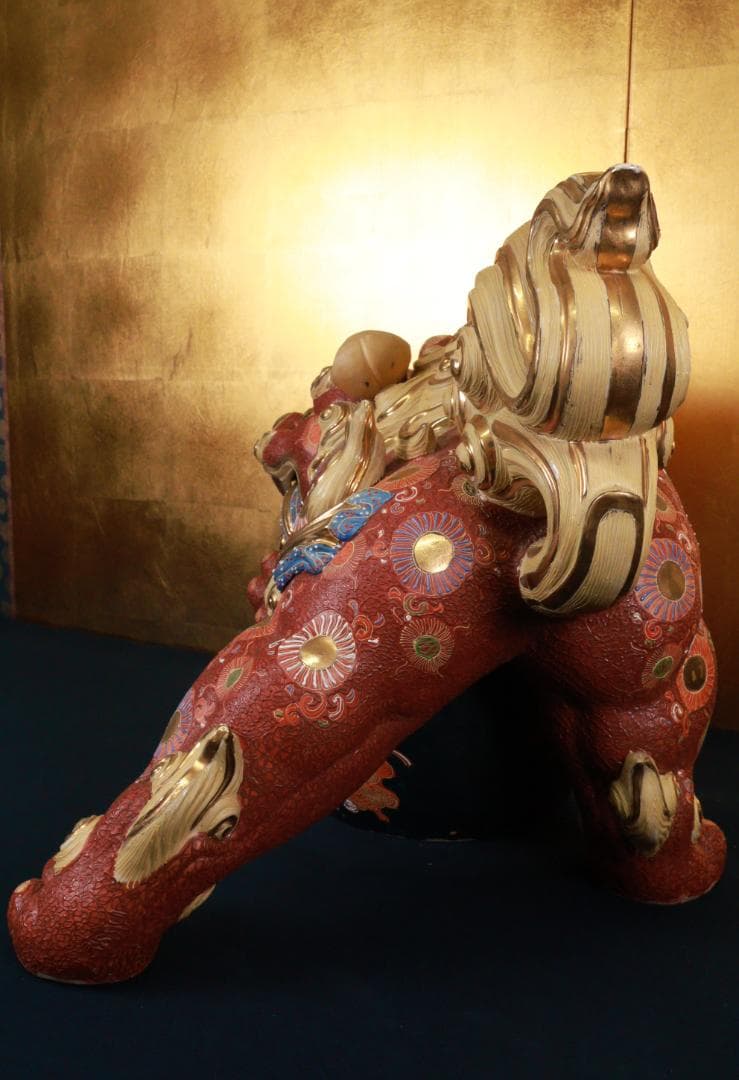 九谷焼　色絵金彩　玉乗り獅子　置物　床飾　高さ45㎝　巾56㎝　大型 BE948