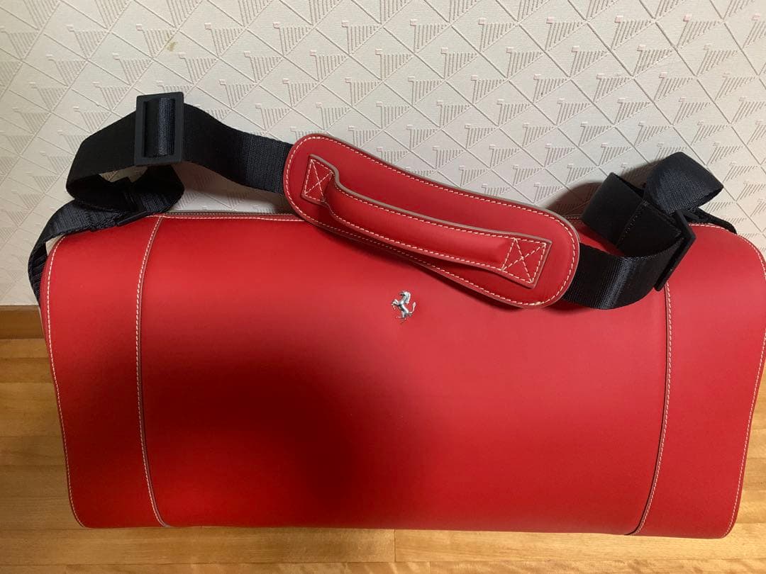Ferrari スーツケース、バックセット
