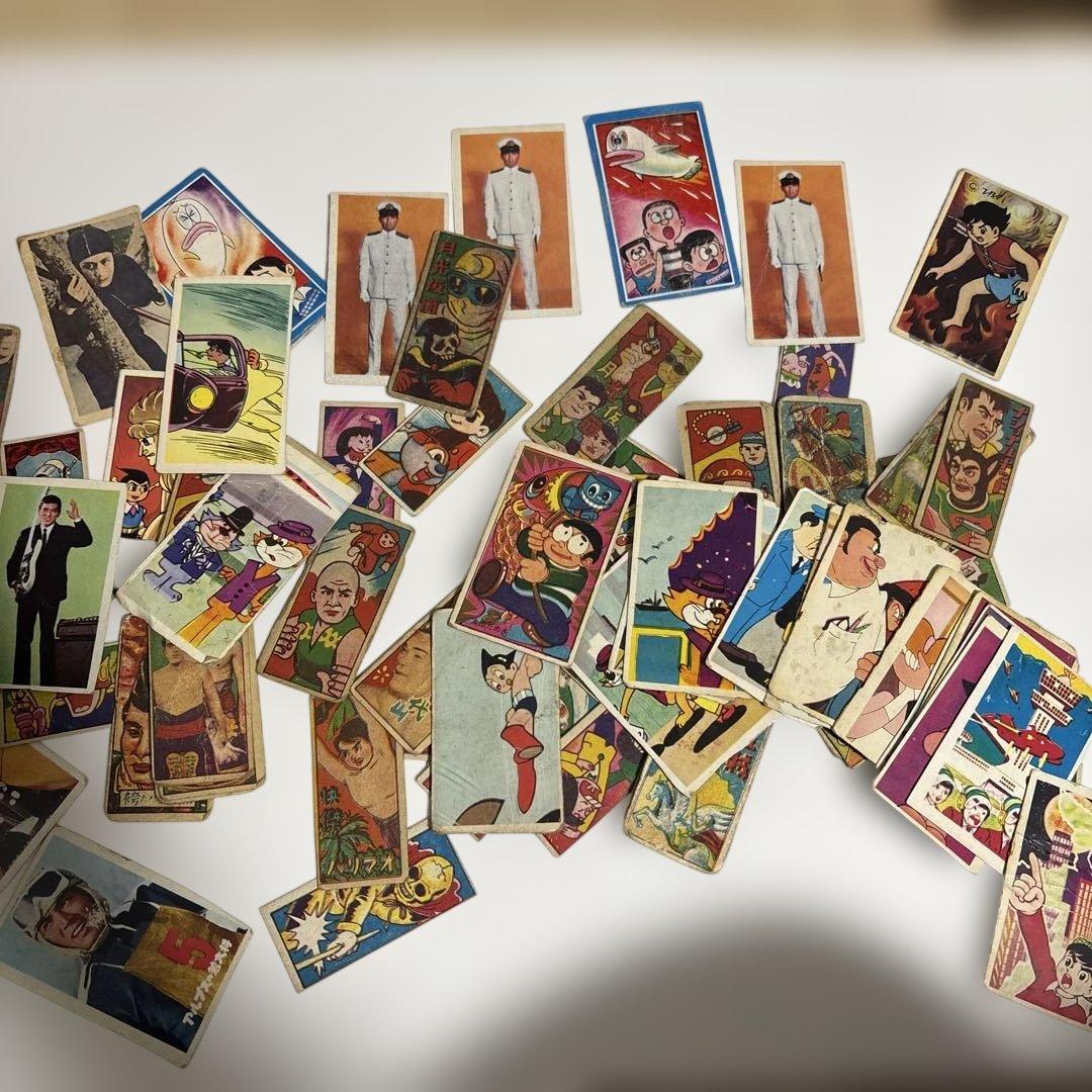 と*し様 昭和レトロ　メンコ　超大量　おそ松くん、鉄人28号、ハリマオ　オバQ