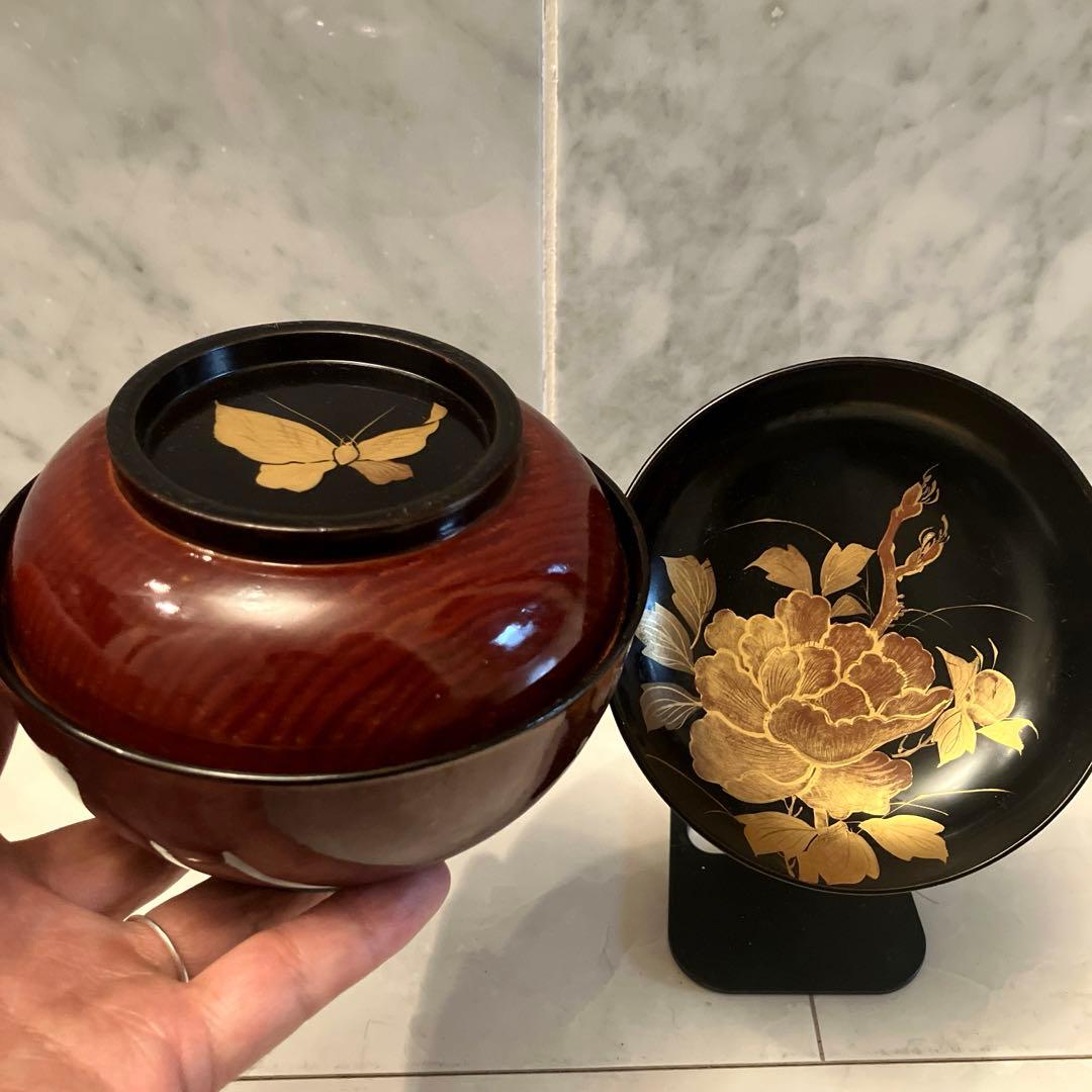 ユリコ様アンティーク明治　金彩の蝶々や牡丹の花が美し過ぎる木製輪島漆塗りお椀2客