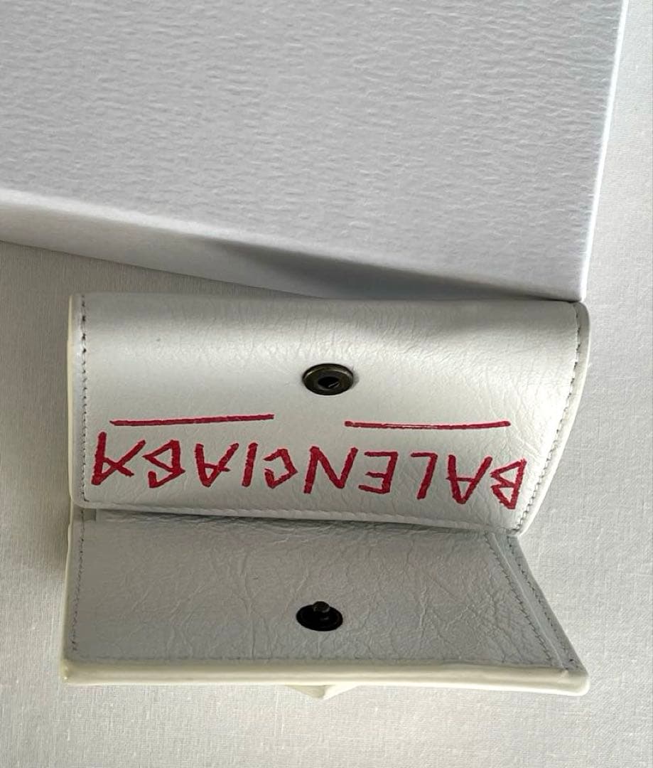 バレンシアガBALENCIAGAペーパーミニウォレット　グラフィティ三つ折り財布