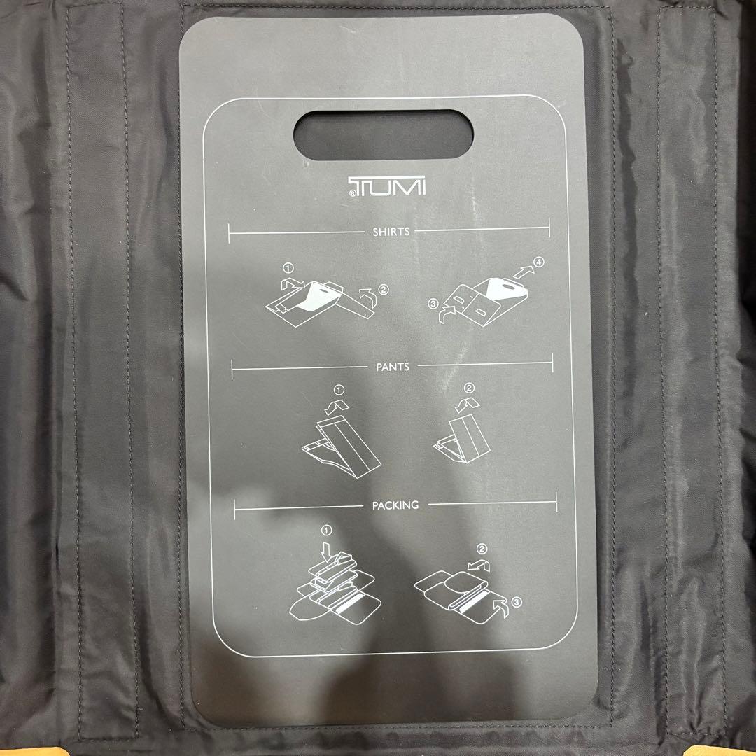 新品TUMI　旅行や出張にシワにならずに収納できる優れもの大容量パック　希少限定