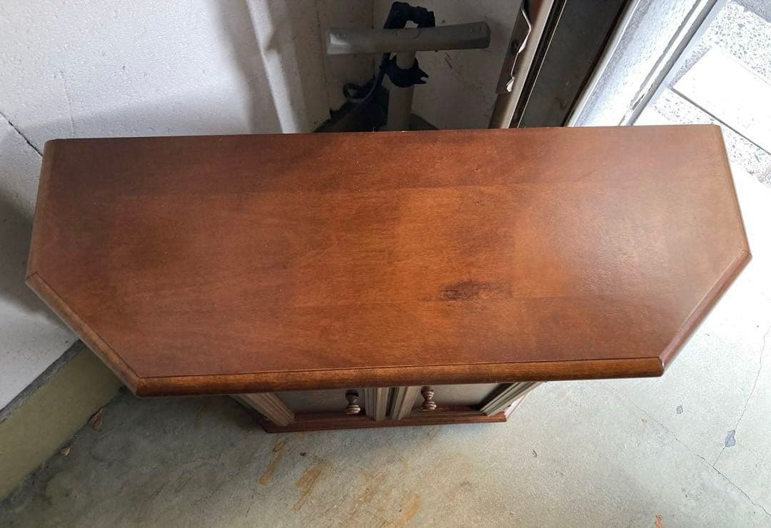 ブラウン木製キャビネット 引き出し付き