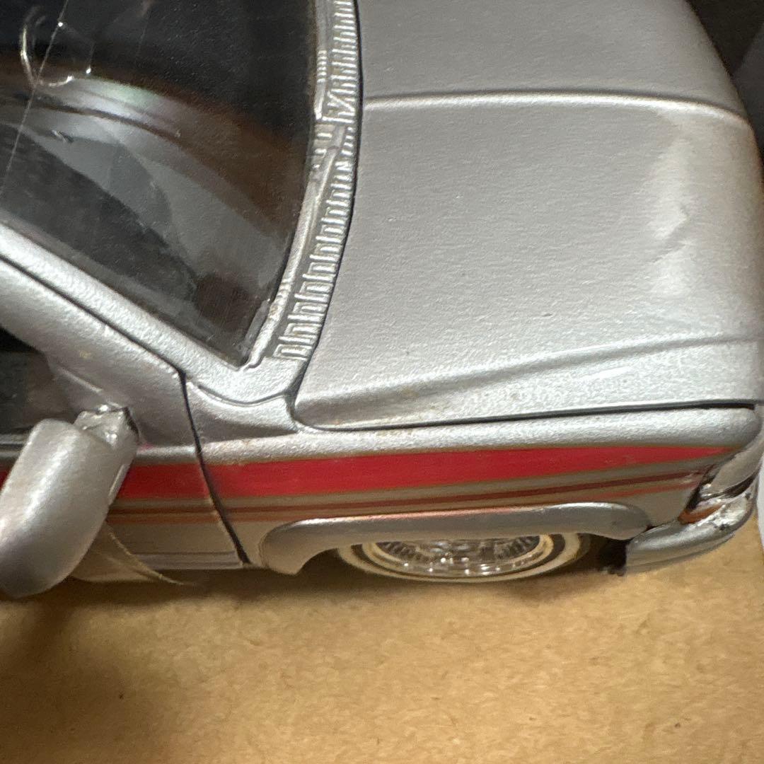 最終値下げ　2000 Chevy Suburban Lowrider 1:24