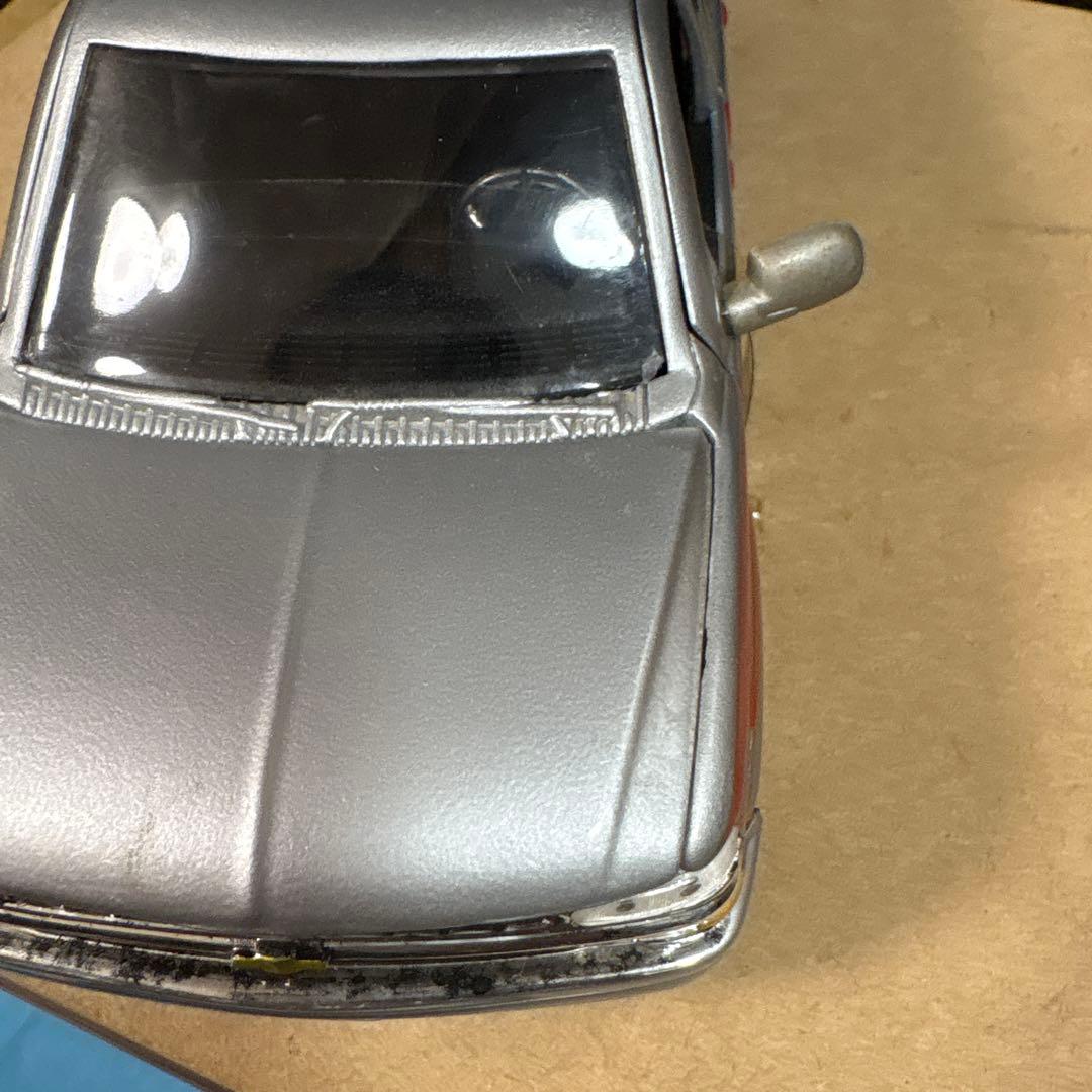 最終値下げ　2000 Chevy Suburban Lowrider 1:24