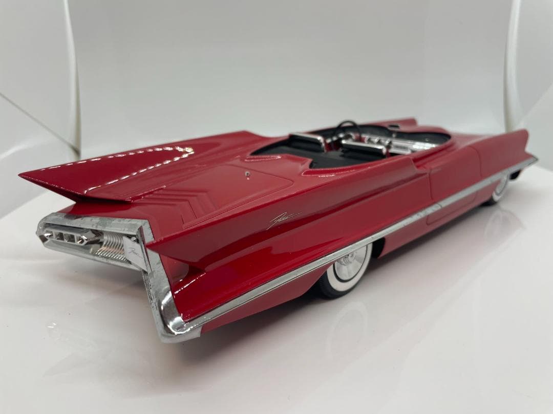 102-021 リンカーン 1/18 フューチュラ Concept 1955