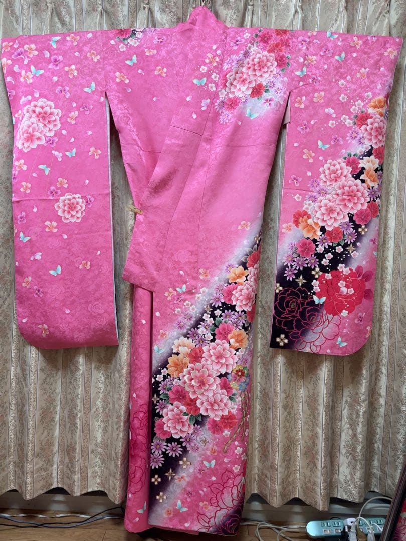 #97【美品】成人式 正絹 袷 金糸＆手書き 振袖のみ