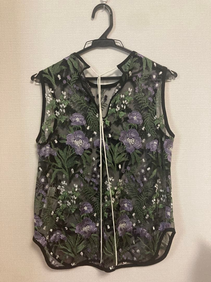 mame kurogouchi レースノースリーブ