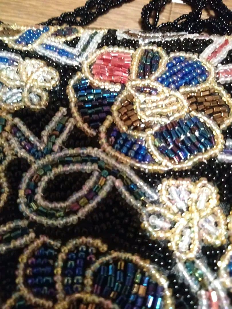 柏ビーズ刺繍 ショルダーバッグ 黒