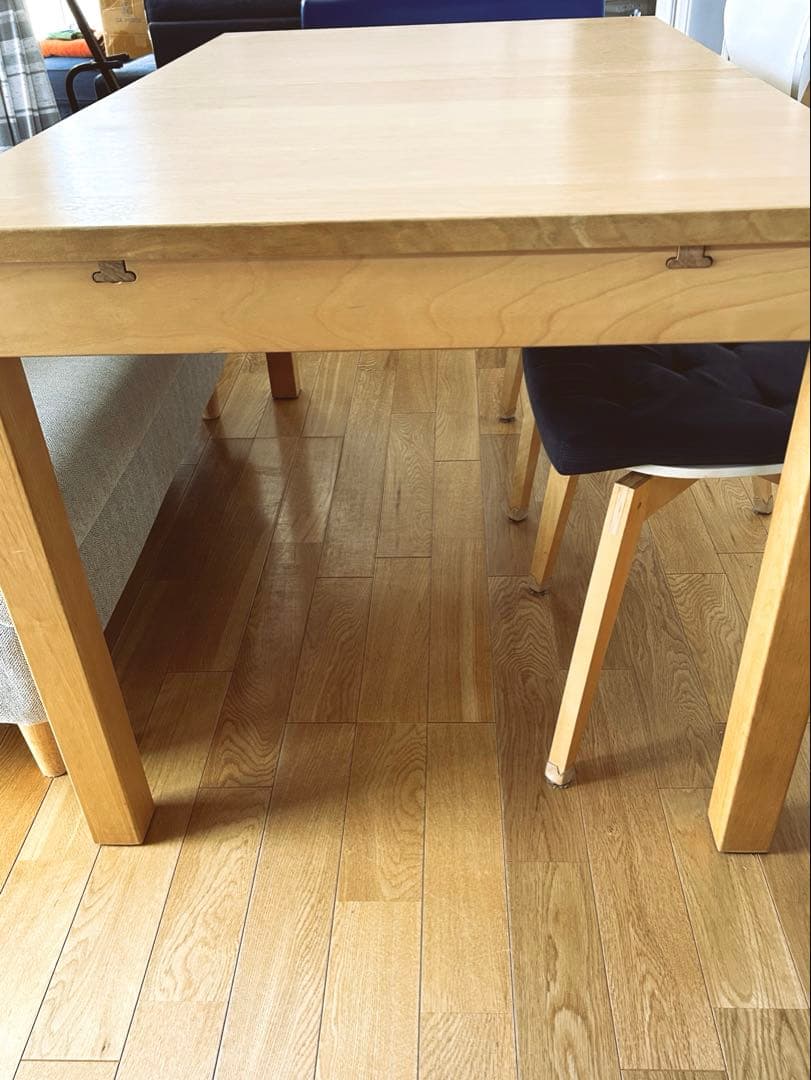 IKEA ダイニングテーブル BJURSTA 9/27以降発送