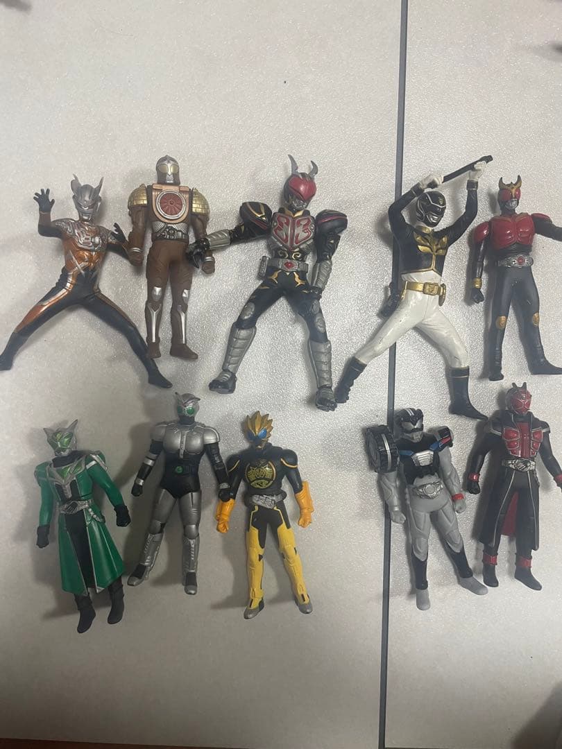 仮面ライダーなど165体