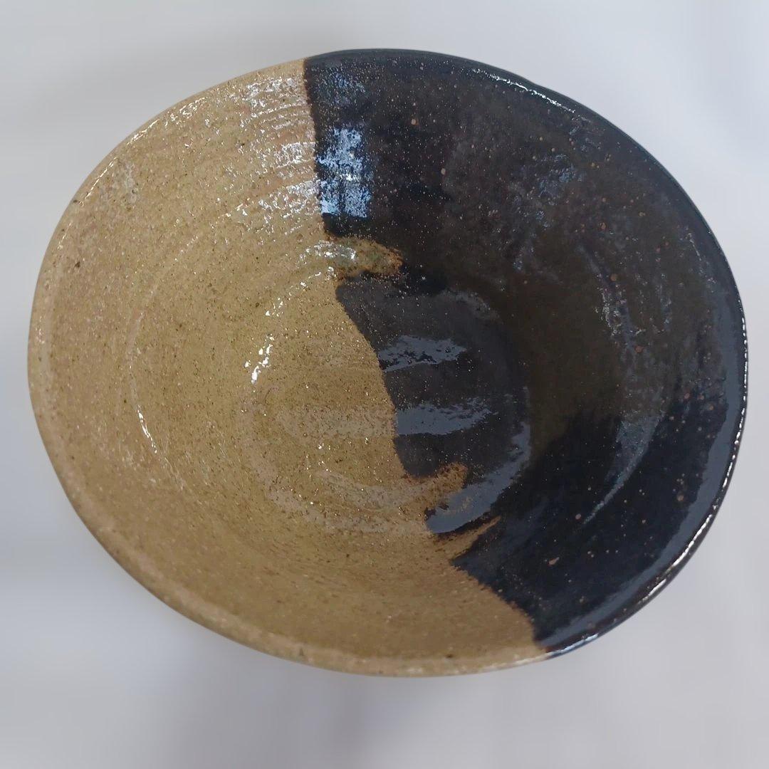 掛分　黒平茶碗(九代大樋長左衛門)