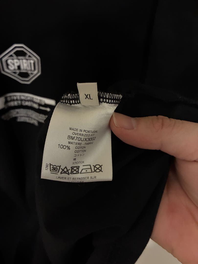 GIVENCHY ブラック Tシャツ