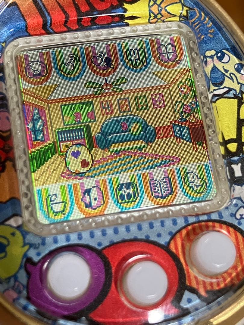 Tamagotchi 4U ホワイト　ゴールド　アメコミカバー　たまごっち