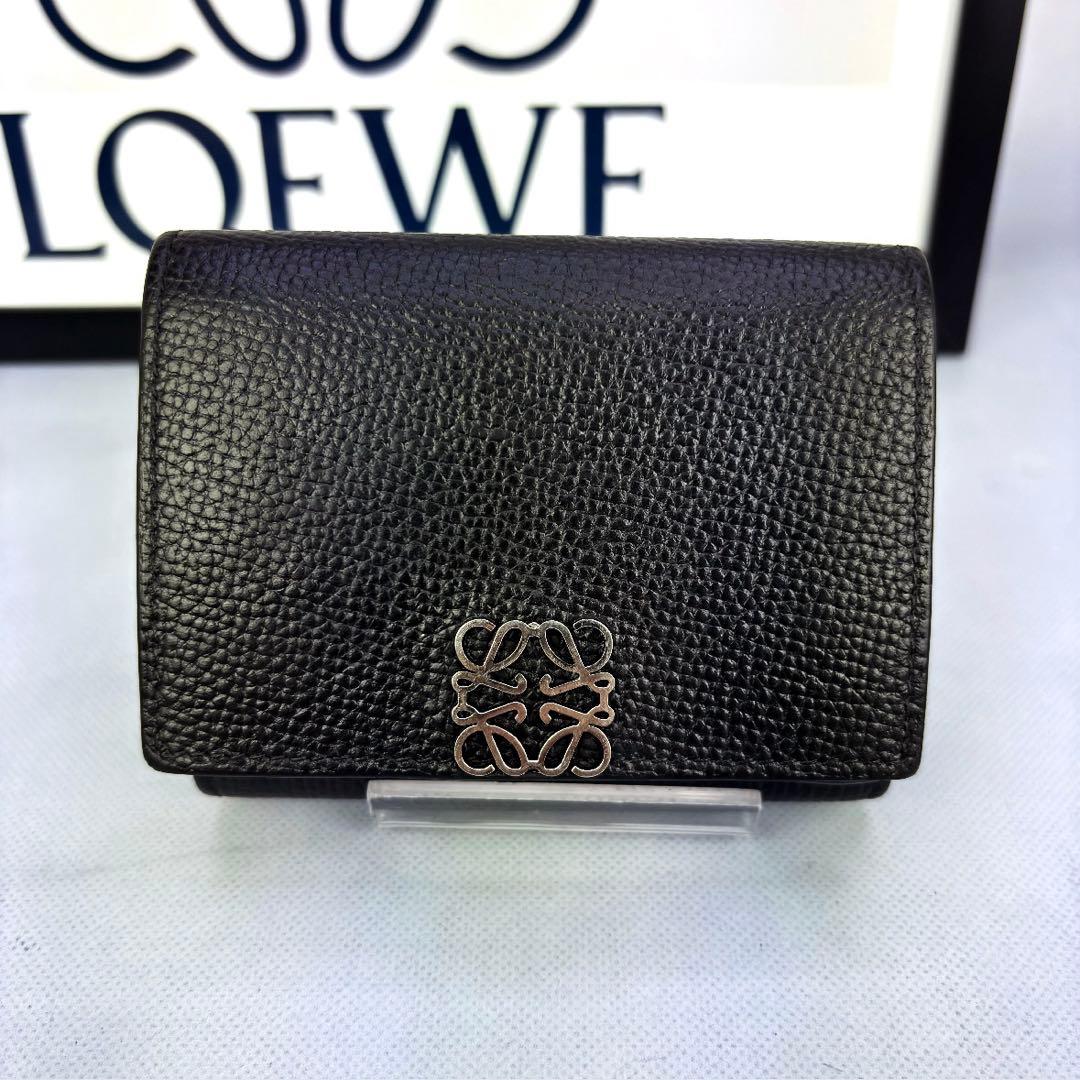 LOEWE（ロエベ）アナグラム トライフォールド ウォレット三つ折り財布