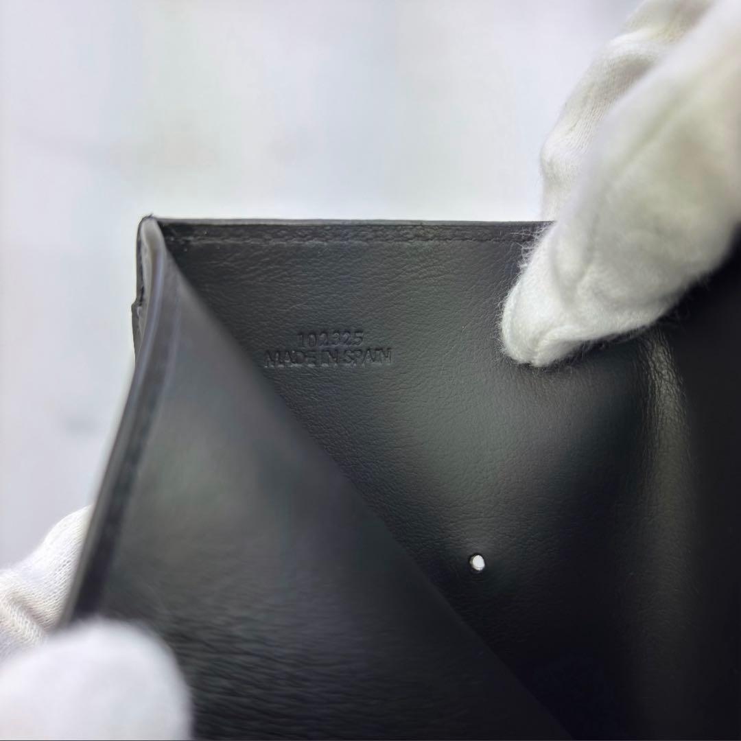 LOEWE（ロエベ）アナグラム トライフォールド ウォレット三つ折り財布