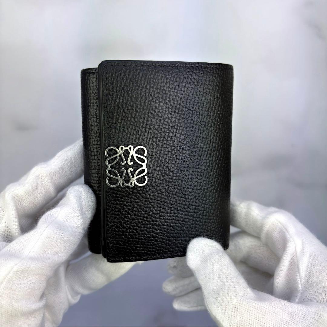 LOEWE（ロエベ）アナグラム トライフォールド ウォレット三つ折り財布