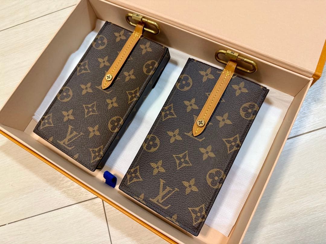【未使用品】【バラ売可】Louis Vuitton モノグラム 携帯ケース2個