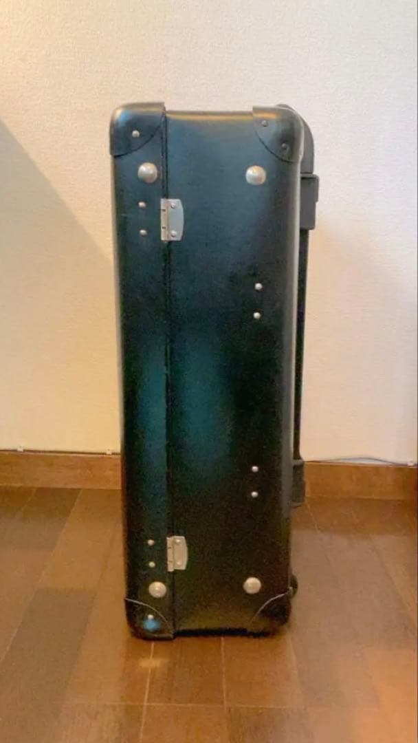 10/26まで【美品】グローブトロッター 2輪 スモールキャリーオン 機内 黒