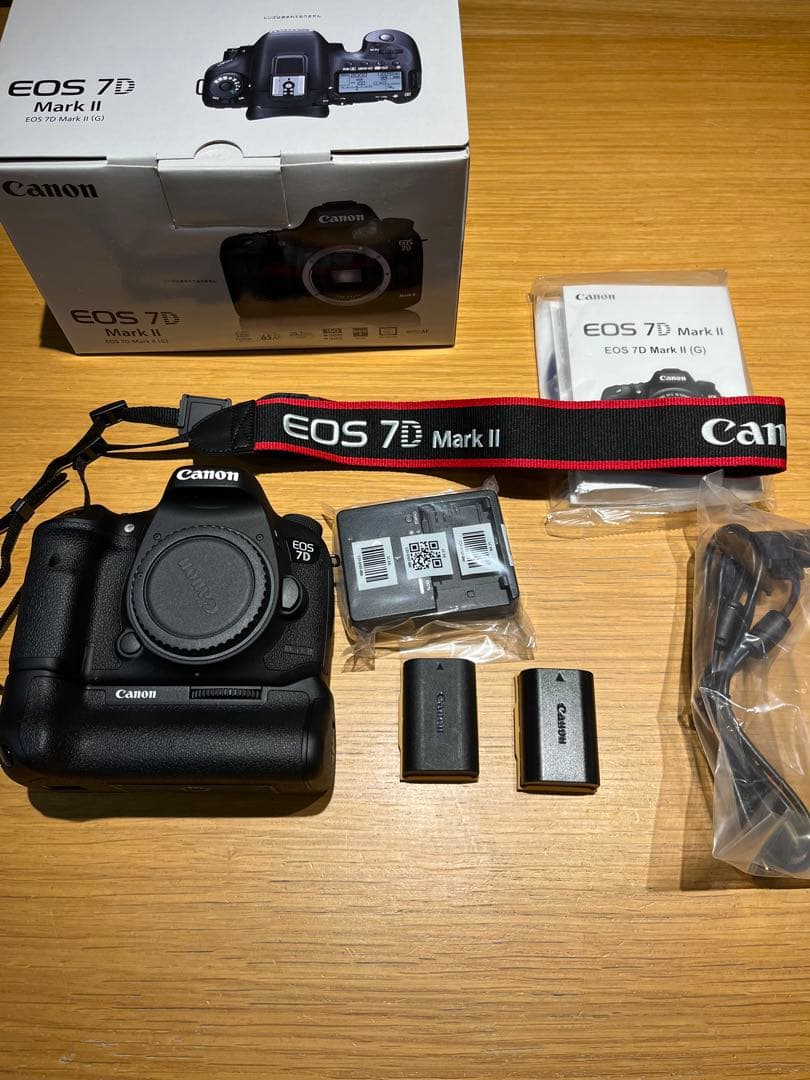 Canon EOS 7D Mark II デジタル一眼レフカメラ