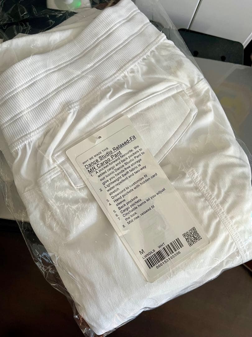 新品　ルルレモン　リラックスフィット ミッドライズカーゴパンツ ホワイト