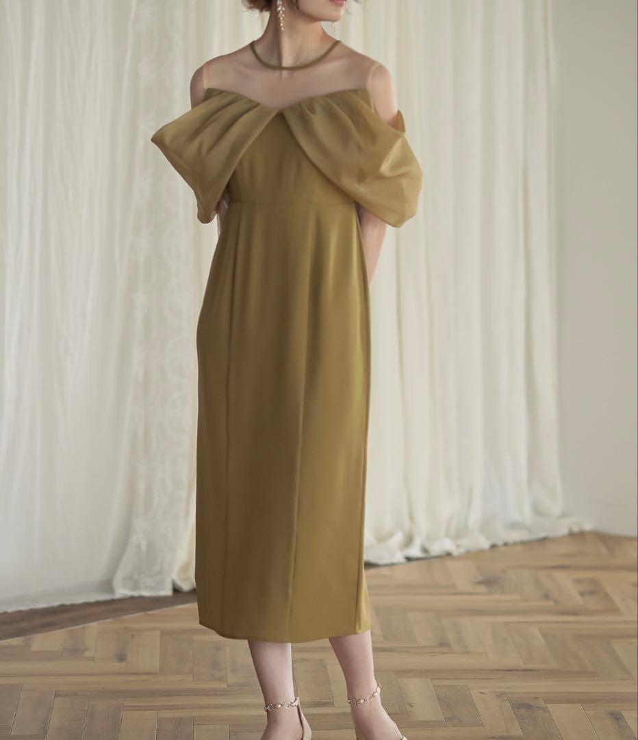 オフショルダータイトドレス