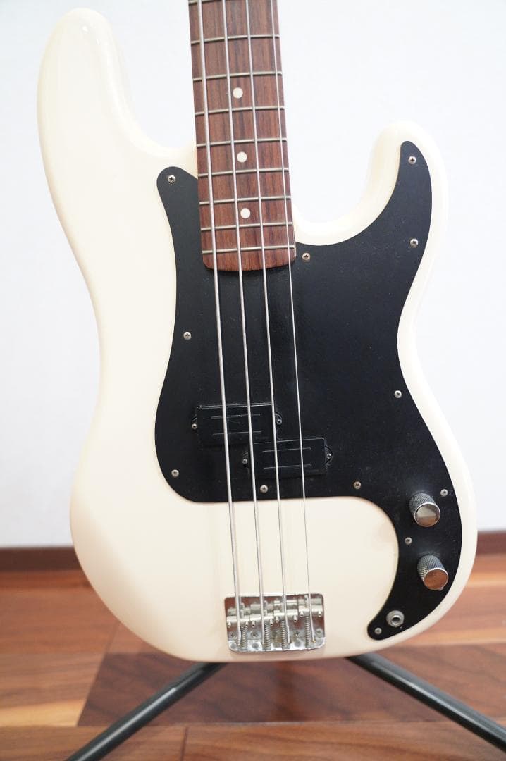 毎日値下げ中　Fender Japan プレシジョンベース Dimarzio