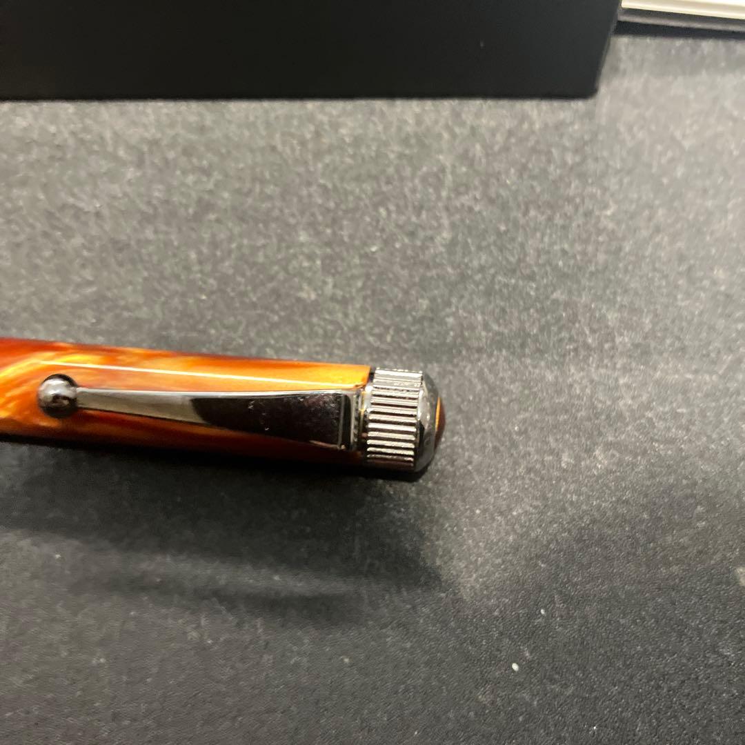 伊東屋 ロメオＮｏ．3 ボールペン 細軸 イタリアンアンバー