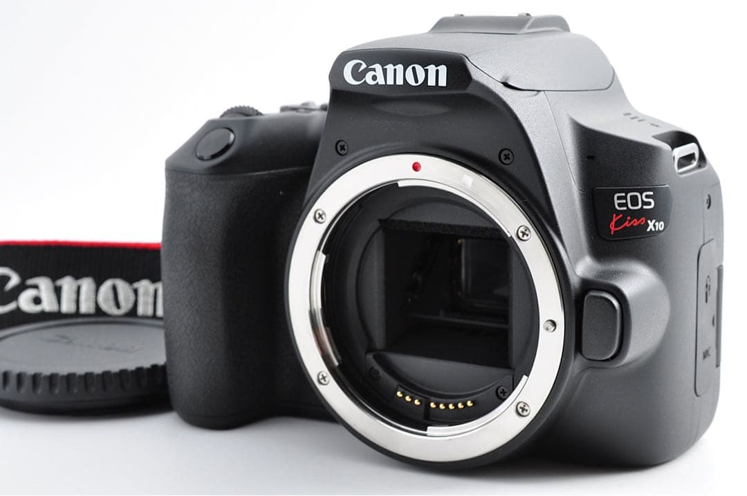 ■ ほぼ新品 ■ Canon EOS Kiss X10 ボディ おまけバック付き