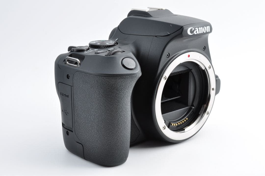 ■ ほぼ新品 ■ Canon EOS Kiss X10 ボディ おまけバック付き