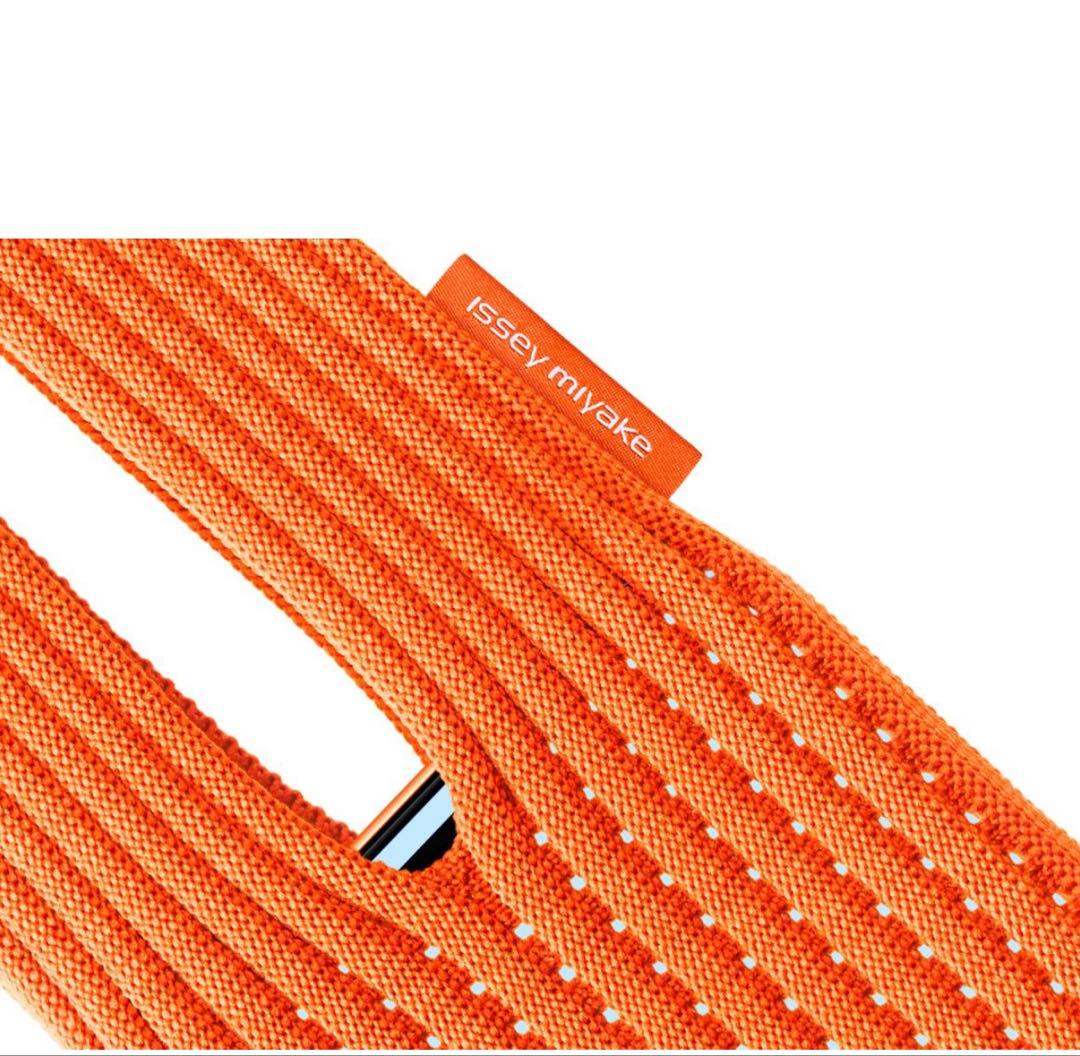 Apple iPhone Pocket ISSEY MIYAKE マンダリン