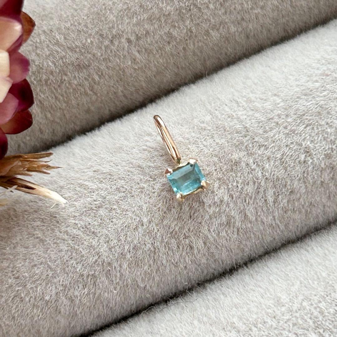 パライバトルマリンのペンダントトップ　K10