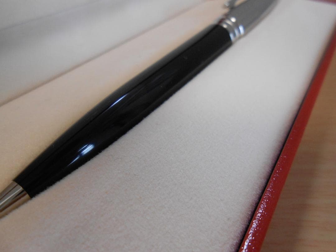 未使用品 デュポン S.T.Dupont ボールペン 箱付き