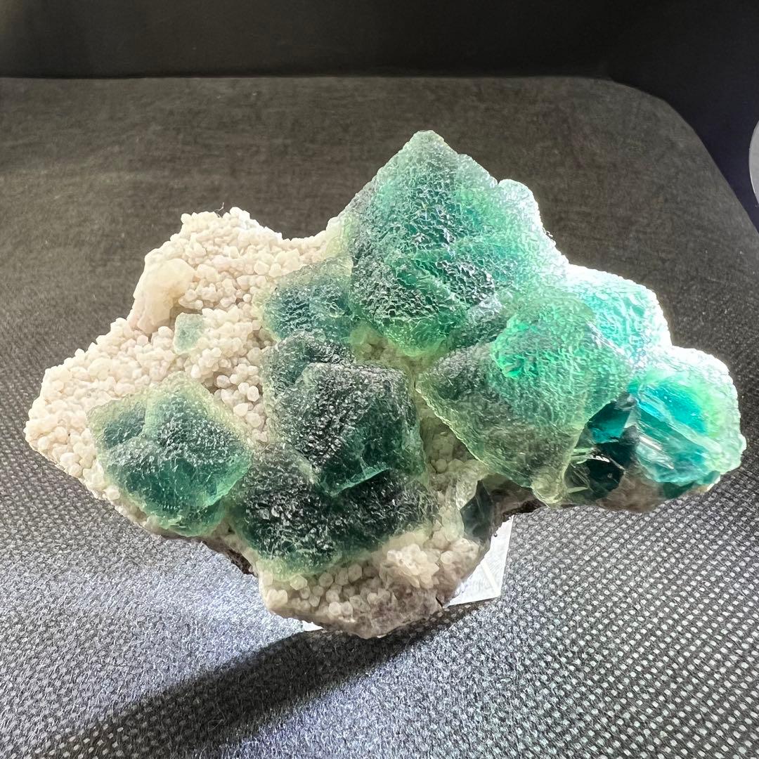 ヤオガンシャン産　ブルーグリーンシュガーフローライト