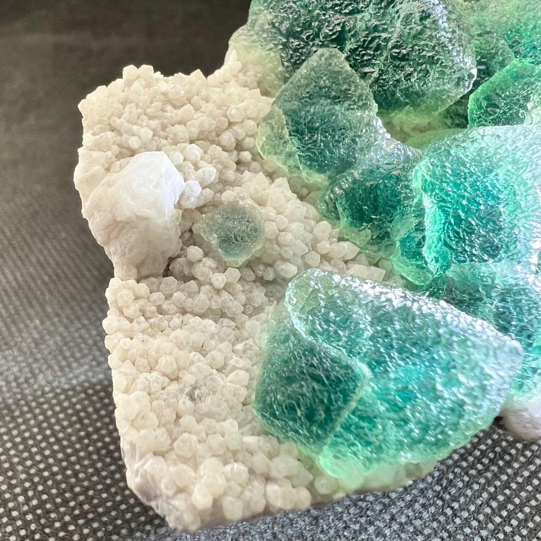 ヤオガンシャン産　ブルーグリーンシュガーフローライト