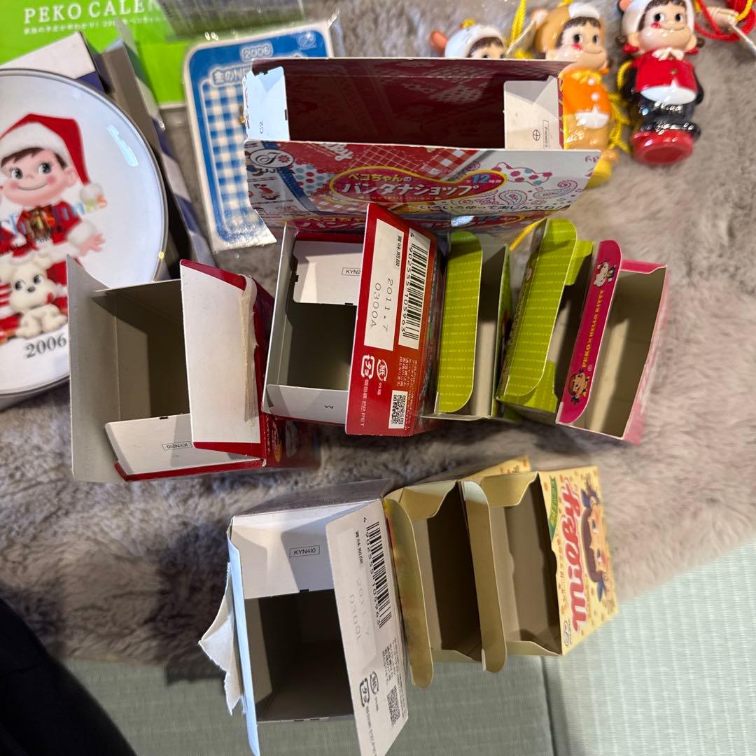 ミルキー　ペコちゃん　キャラクターグッズセット